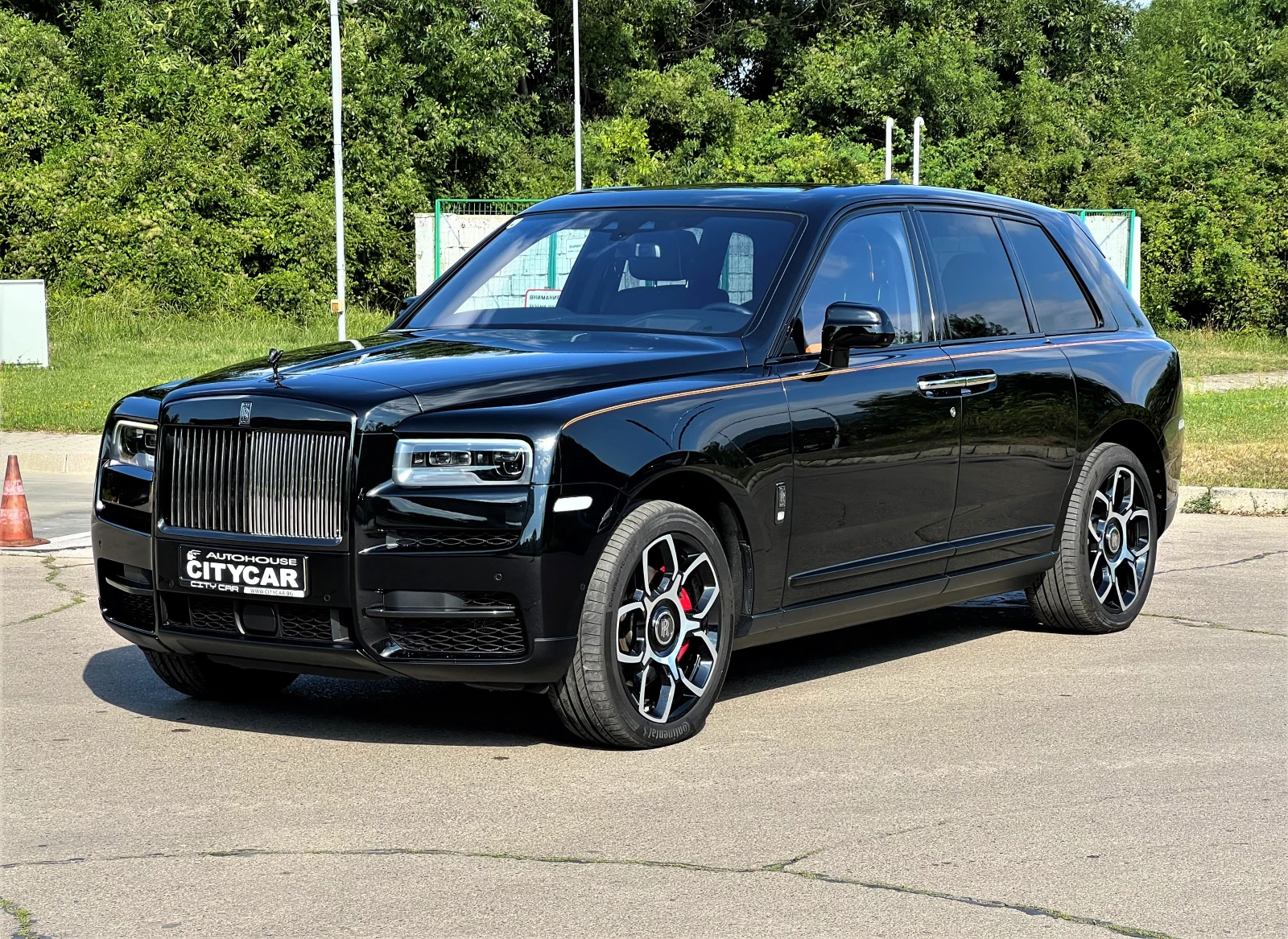 Rolls-Royce Cullinan V12 / BLACK BADGE / STARLIGHT / 4 SEATS / BESPOKE/ | Mobile.bg � ����������� 3