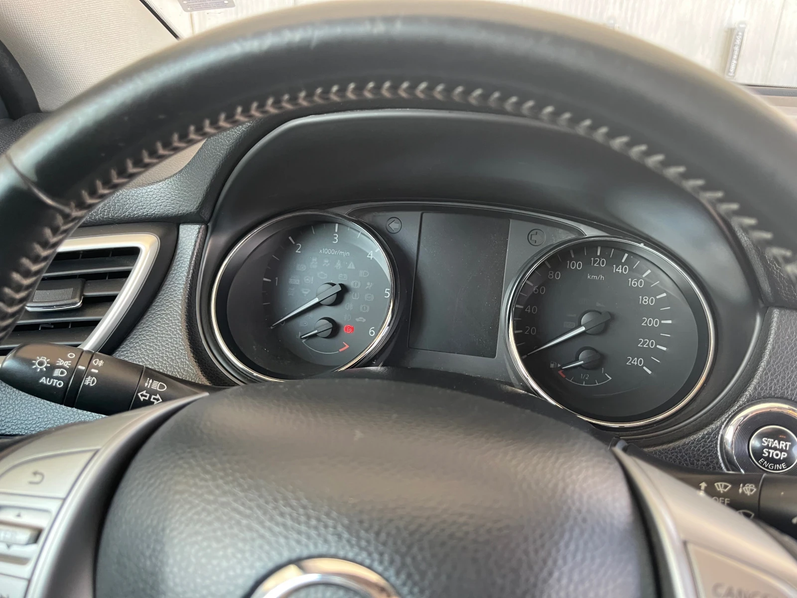 Nissan Qashqai, снимка 5 - Автомобили и джипове - 55355106