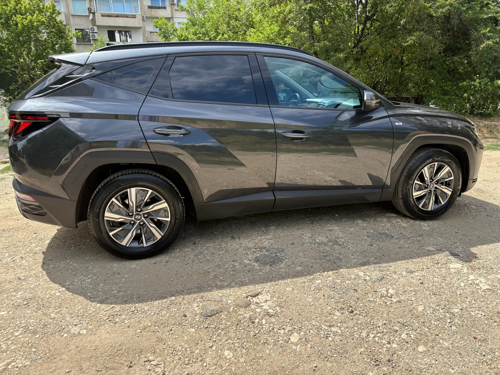 Hyundai Tucson 1.6 CRDI 136ch Hybrid 48V Business DCT7, снимка 2 - Автомобили и джипове - 55740638