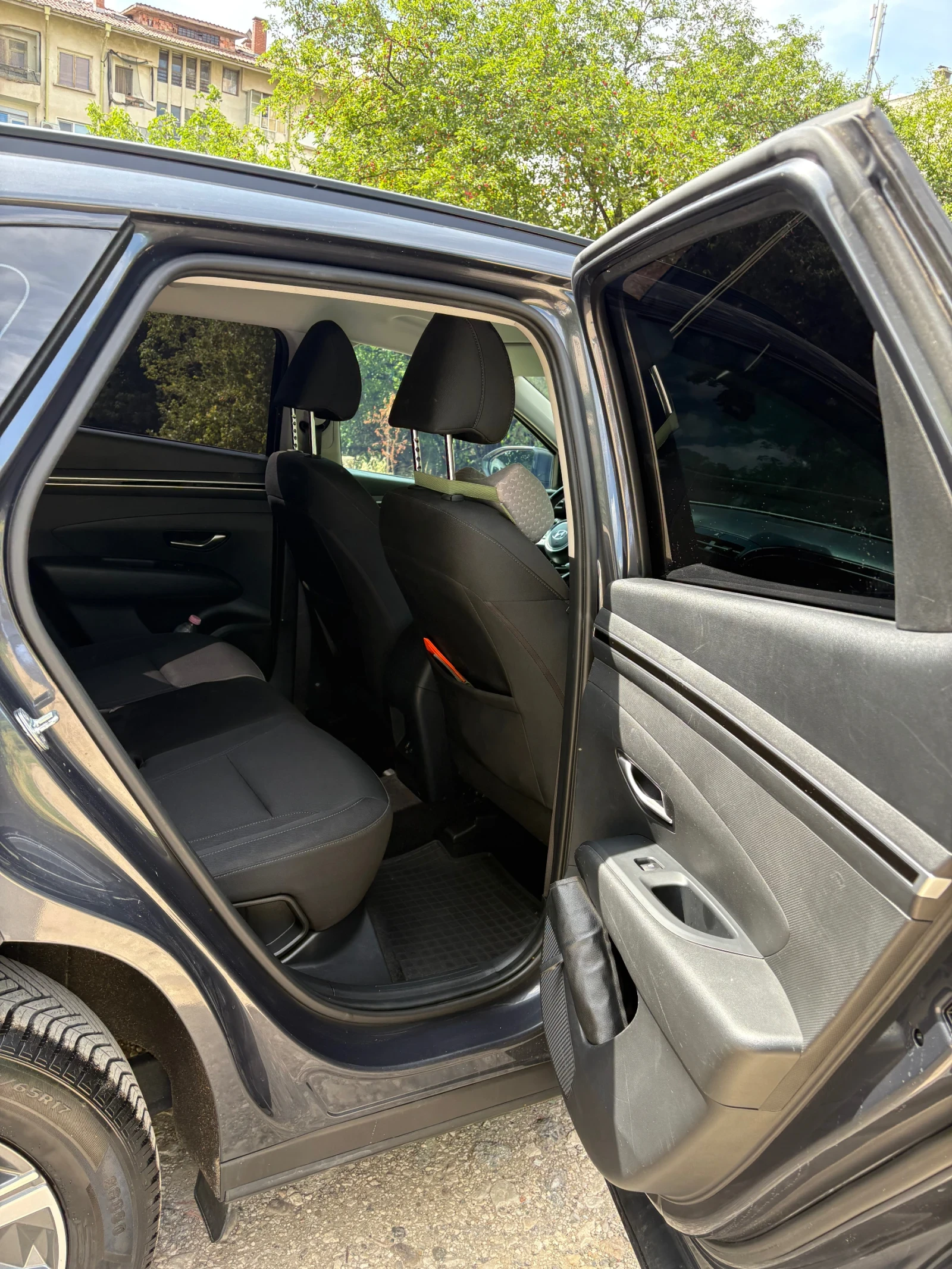 Hyundai Tucson 1.6 CRDI 136ch Hybrid 48V Business DCT7, снимка 9 - Автомобили и джипове - 55740638