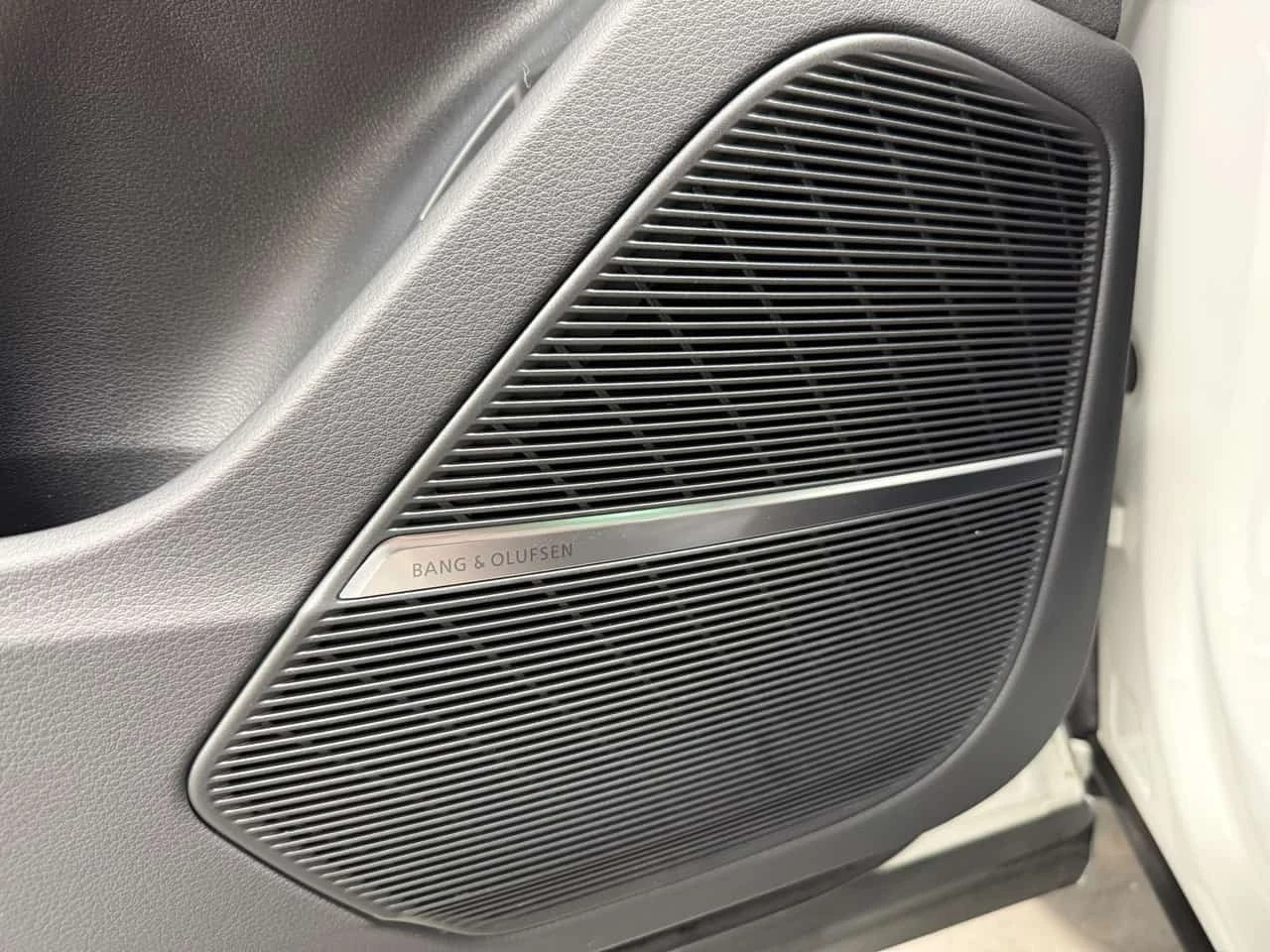 Audi SQ8 * 4.0 TFSI quattro * CARFAX *  | Mobile.bg � ����������� 16