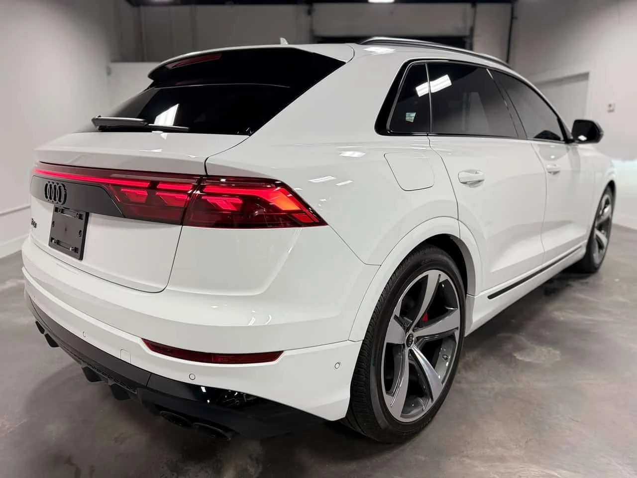 Audi SQ8 * 4.0 TFSI quattro * CARFAX *  | Mobile.bg � ����������� 3
