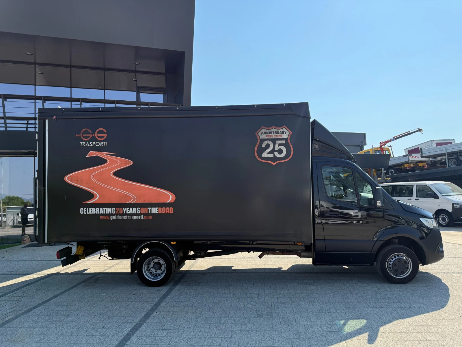 Mercedes-Benz Sprinter 516CDI до 3.5т. 4.84м. 3-щори Клима Euro 6  - изображение 8