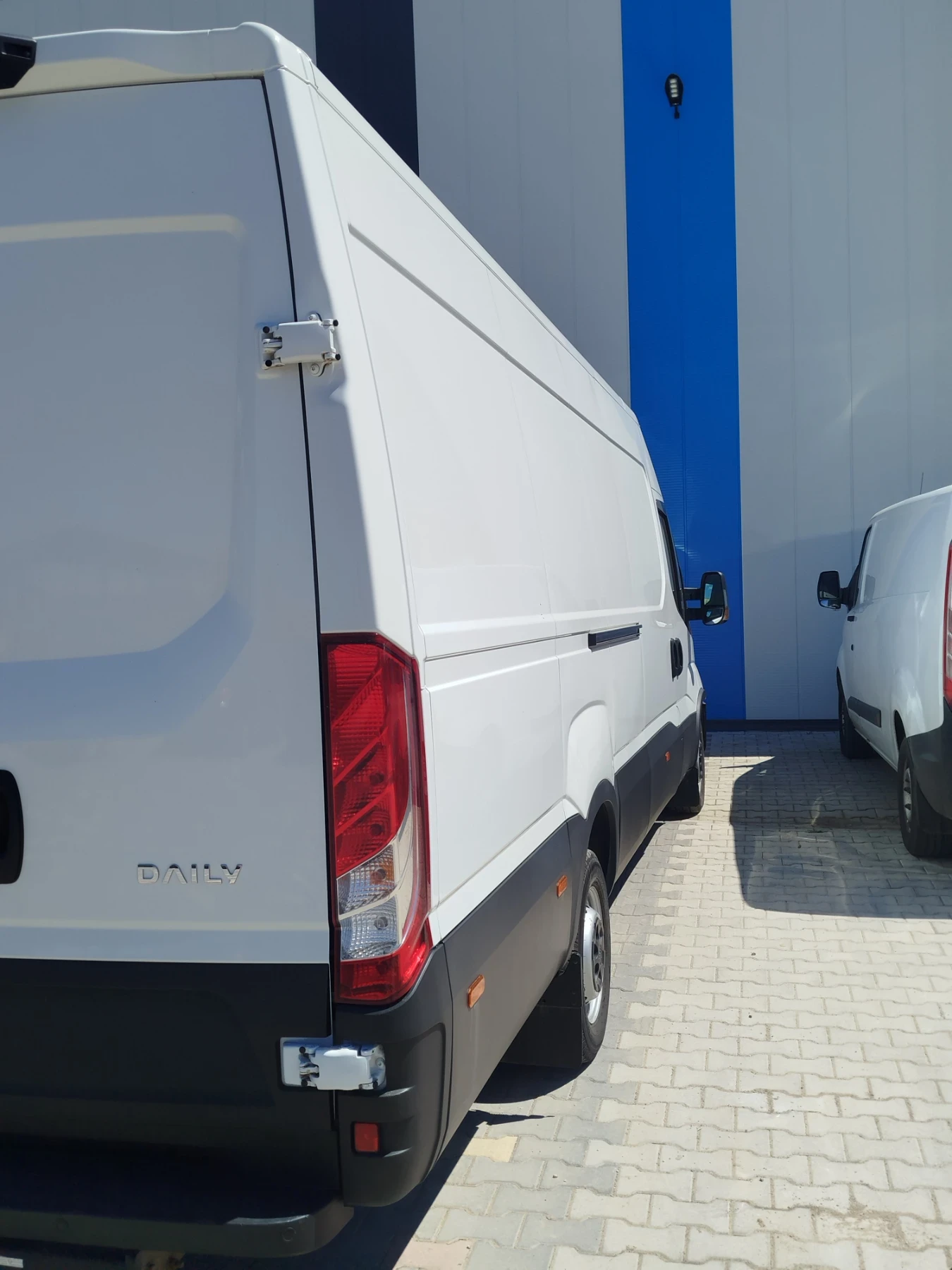 Iveco 35S18, снимка 5 - Бусове и автобуси - 54330894