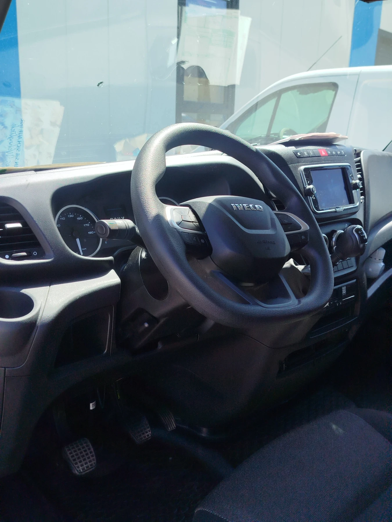 Iveco 35S18, снимка 8 - Бусове и автобуси - 54330894