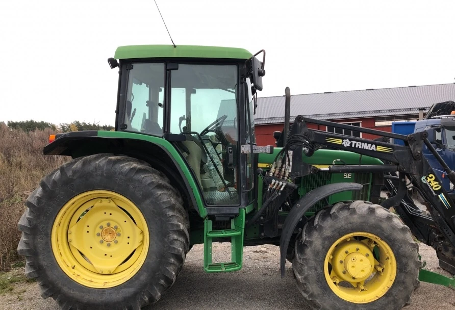 Трактор John Deere 6110 SE, снимка 6 - Селскостопанска техника - 56304550