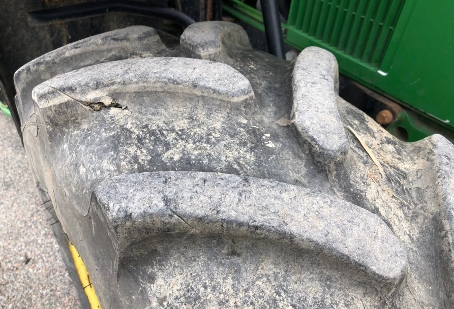 Трактор John Deere 6110 SE, снимка 7 - Селскостопанска техника - 56304550