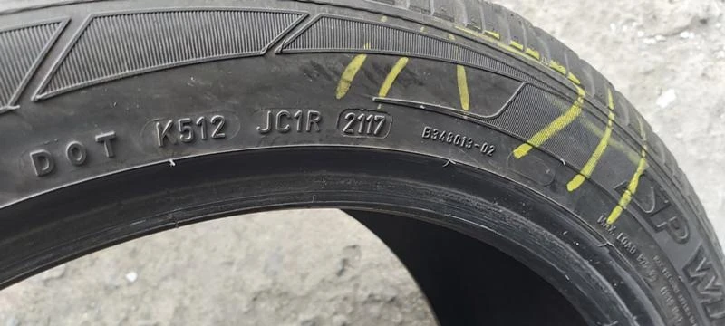 Гуми Зимни 255/45R20, снимка 7 - Гуми и джанти - 30924428