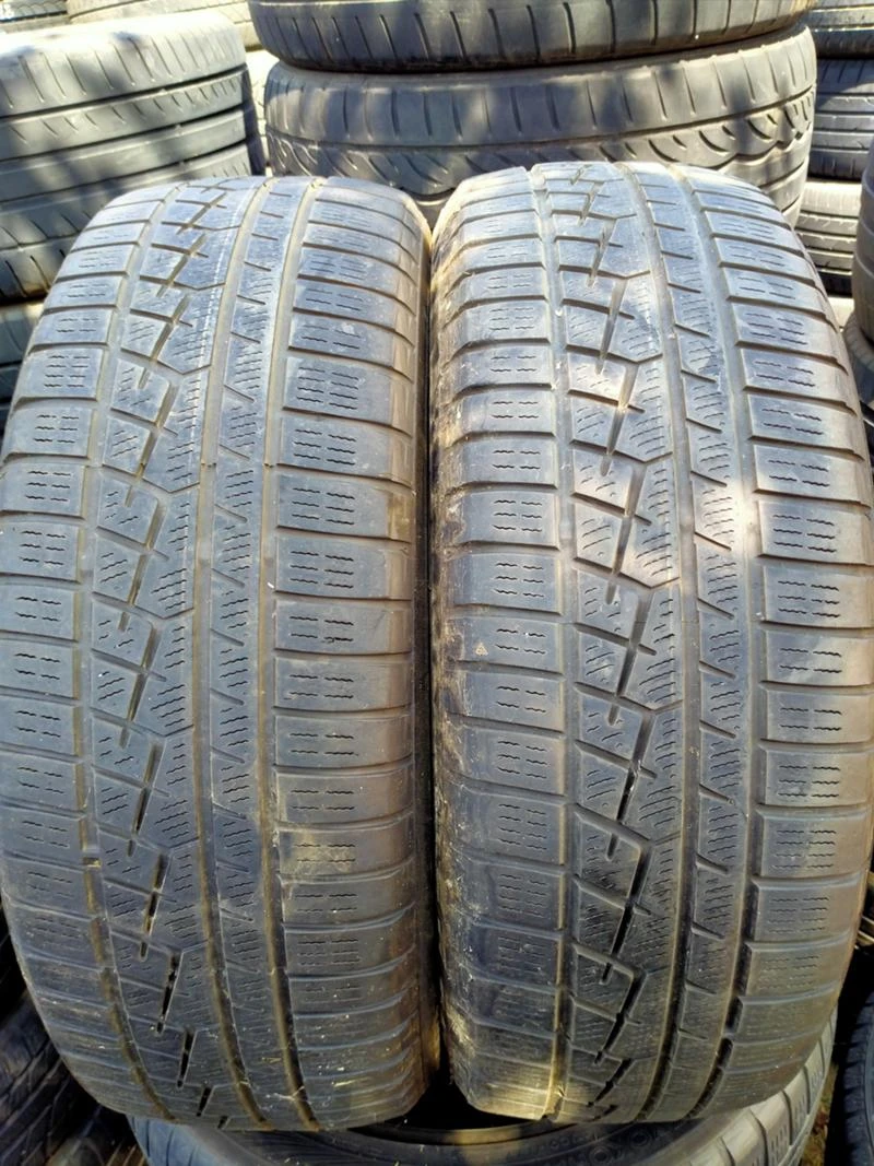 Гуми Зимни 215/55R18, снимка 1 - Гуми и джанти - 33865281