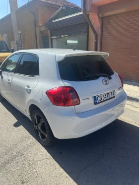 Toyota Auris 1.8, снимка 2