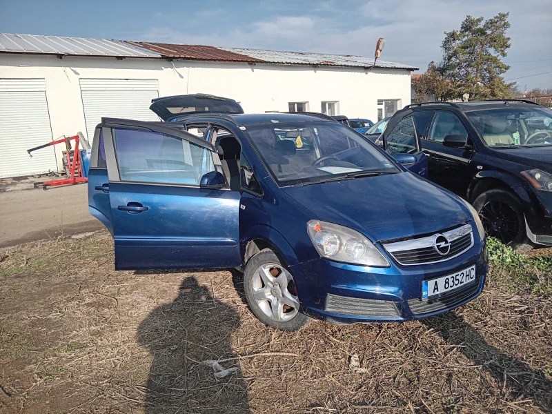 Opel Zafira, снимка 1 - Автомобили и джипове - 48628969