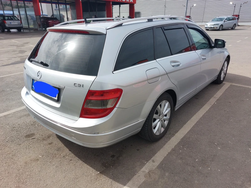 Mercedes-Benz C 220, снимка 6 - Автомобили и джипове - 52390708