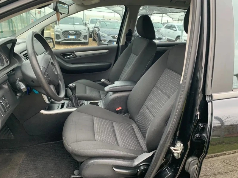 Mercedes-Benz 180 NGT Standard Метан/Бензин , снимка 8 - Автомобили и джипове - 52811088