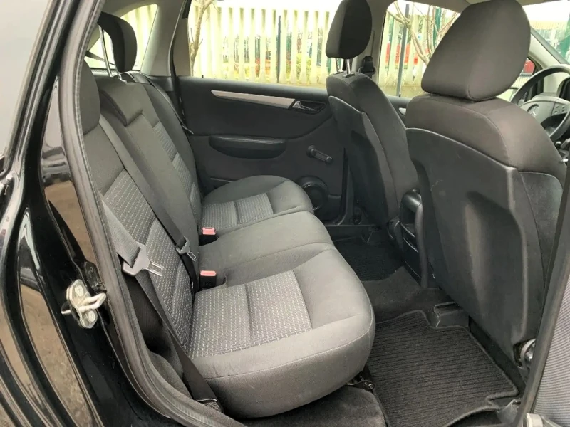 Mercedes-Benz 180 NGT Standard Метан/Бензин , снимка 9 - Автомобили и джипове - 52811088