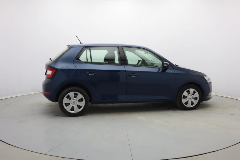 Skoda Fabia, снимка 9 - Автомобили и джипове - 53452732