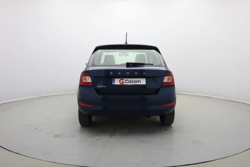 Skoda Fabia, снимка 6 - Автомобили и джипове - 53452732