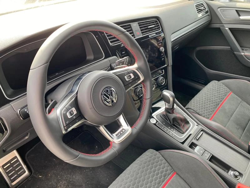 VW Golf 2.0 GTI Performance - изображение 2