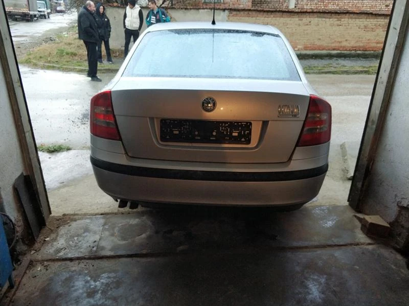 Skoda Octavia, снимка 6 - Автомобили и джипове - 47974667