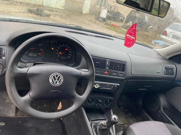 VW Golf 1.4, снимка 3 - Автомобили и джипове - 48546725