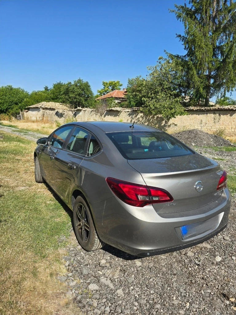 Opel Astra сервизна история - изображение 2