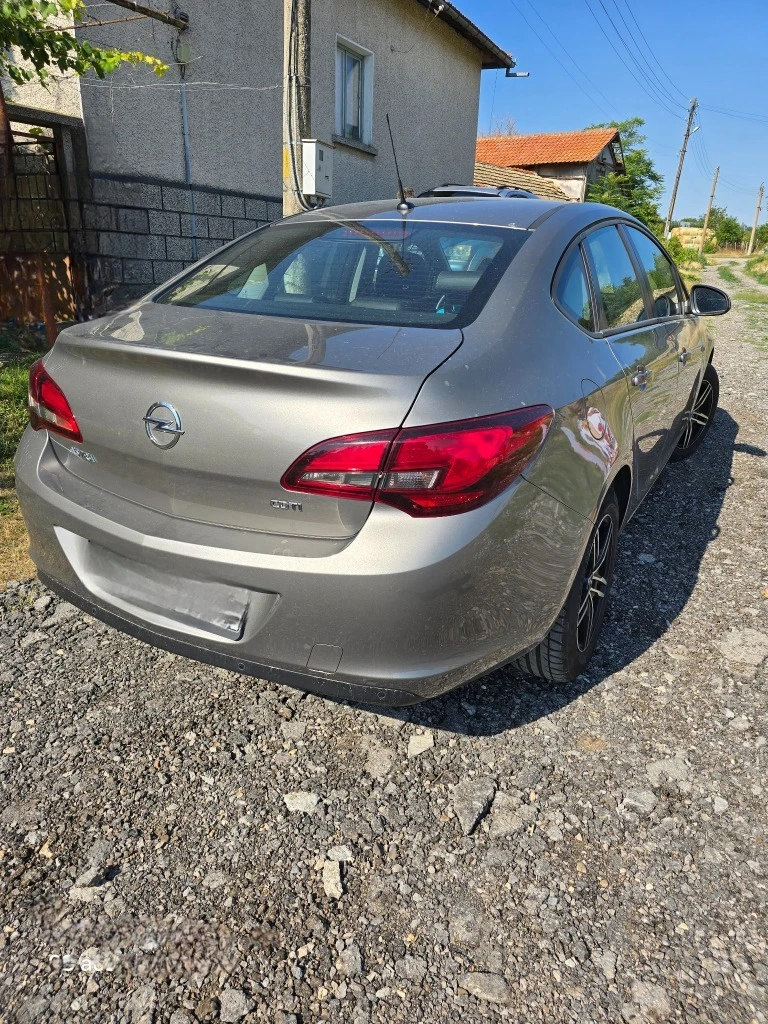 Opel Astra сервизна история - изображение 4