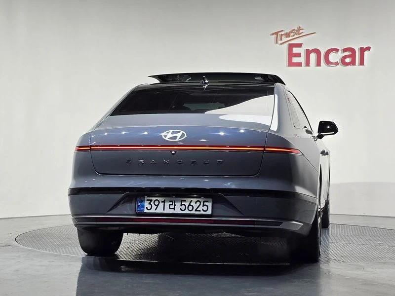Hyundai Grandeur 3.5L * ФАБРИЧНА ГАЗ* , снимка 4 - Автомобили и джипове - 55390761