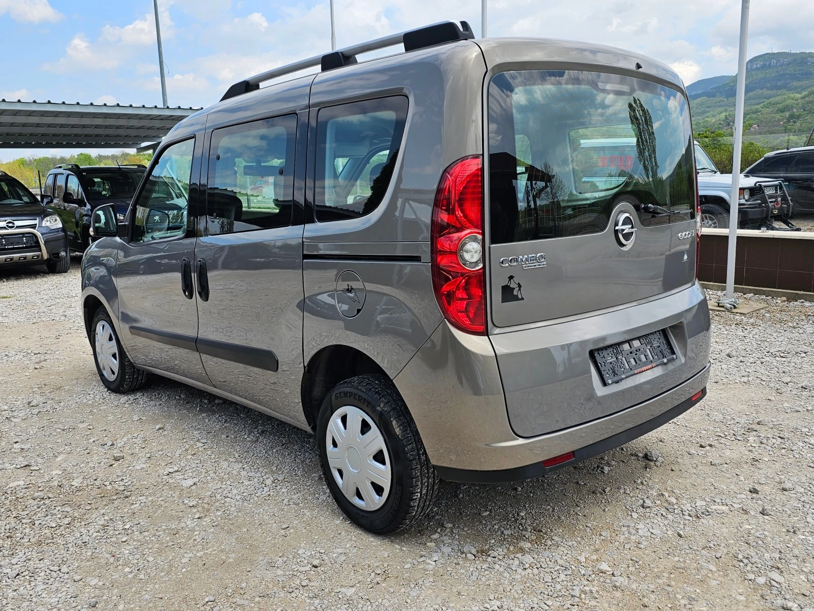 Opel Combo 1.6 ECO FLEX 105кс EURO 5b - изображение 3