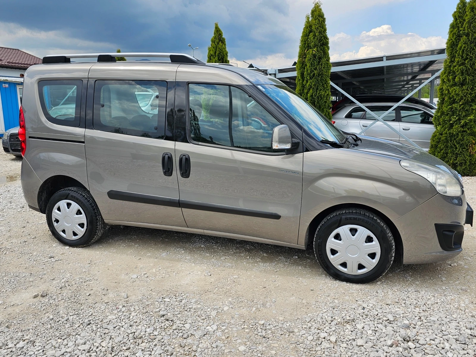 Opel Combo 1.6 ECO FLEX 105кс EURO 5b - изображение 6