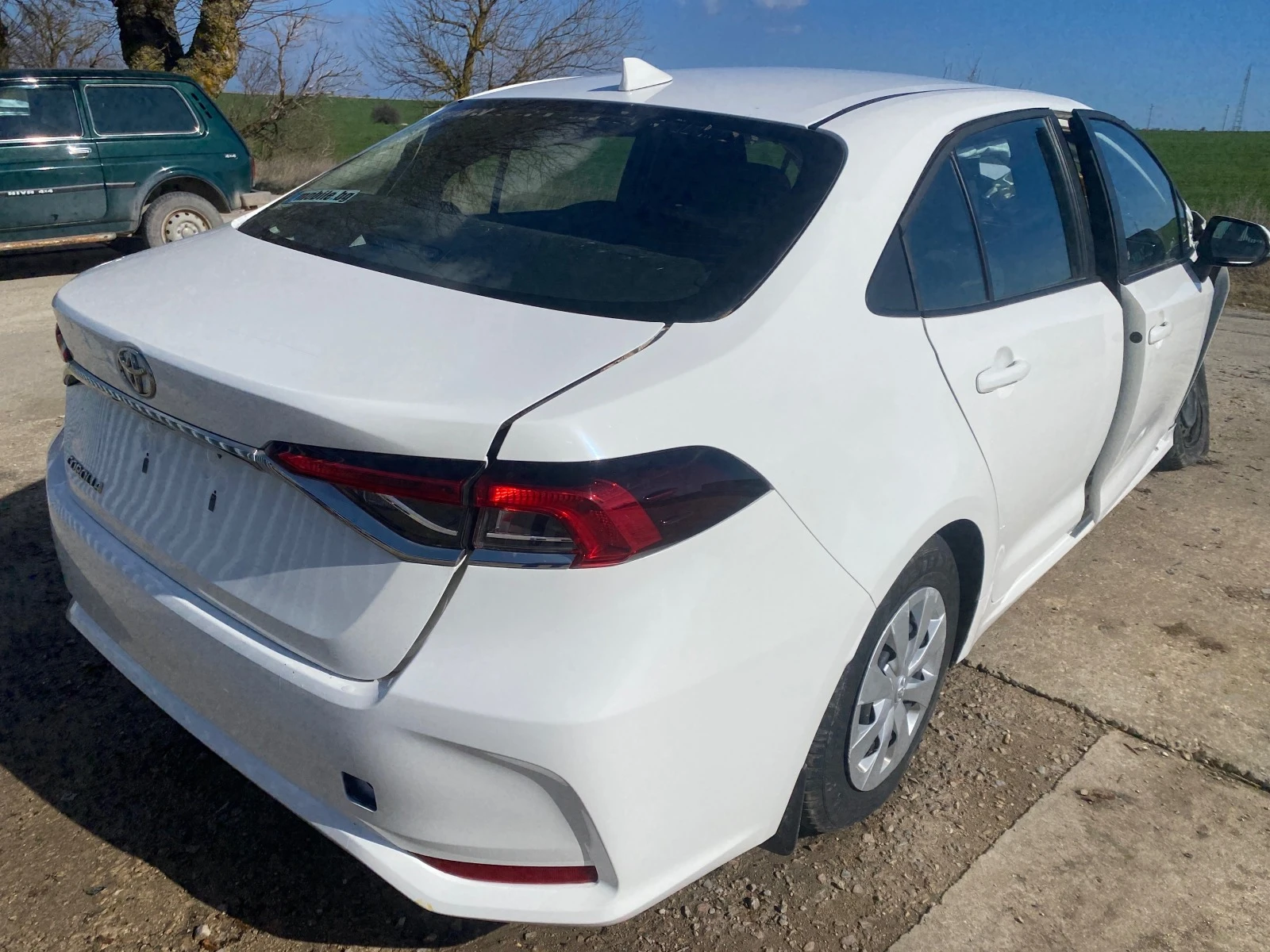 Toyota Corolla 1.5i - изображение 7