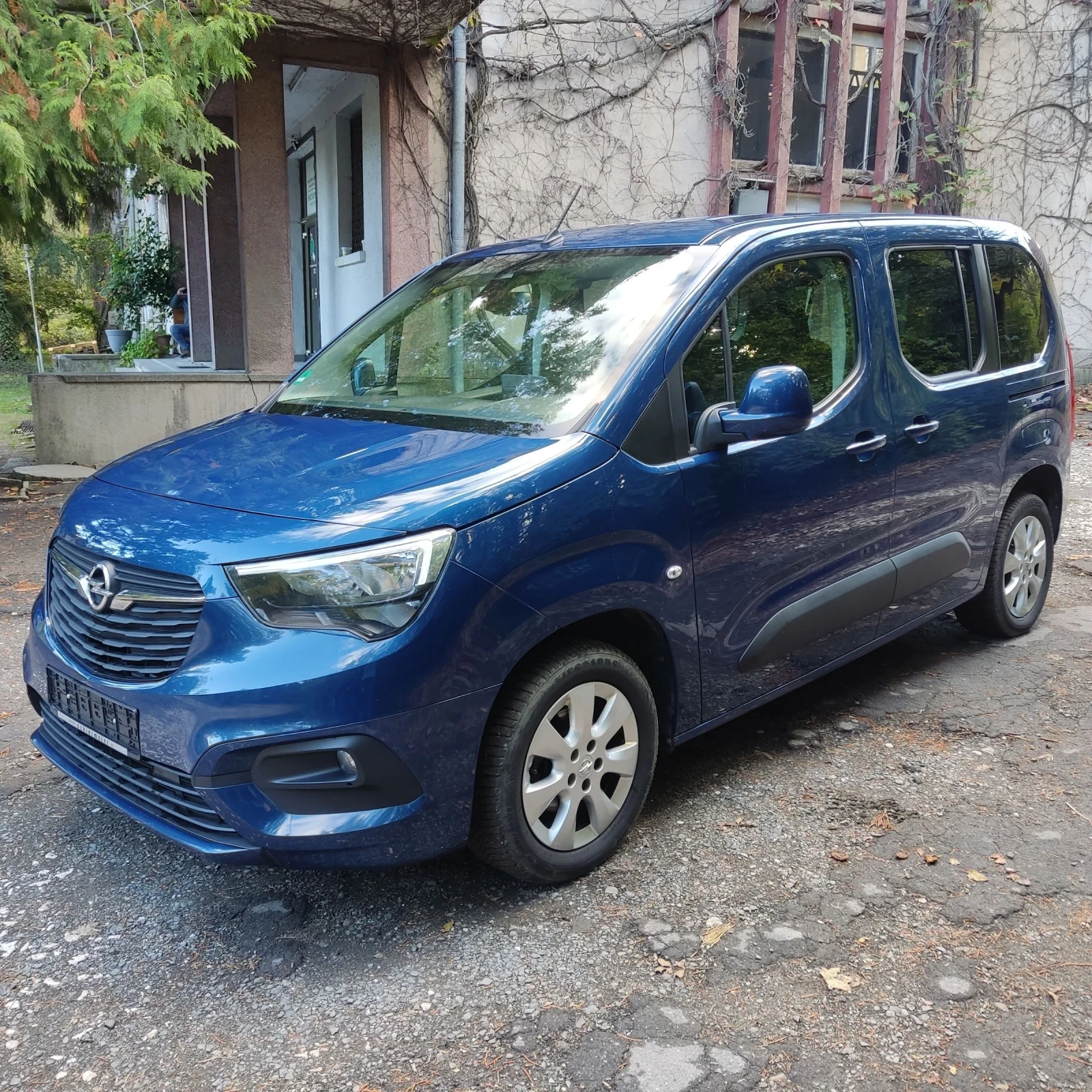 Opel Combo 1.5 Life 4+ 1 - изображение 3