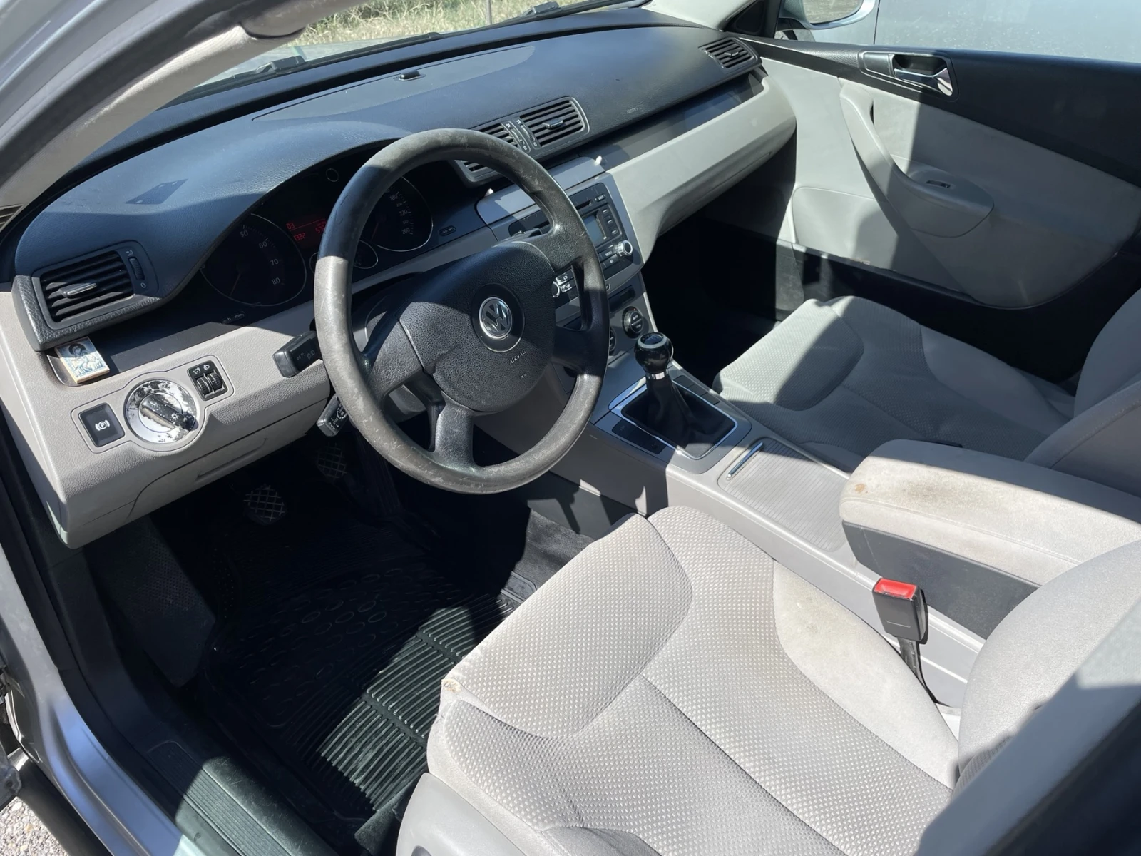 VW Passat B6 1.6FSI - изображение 8
