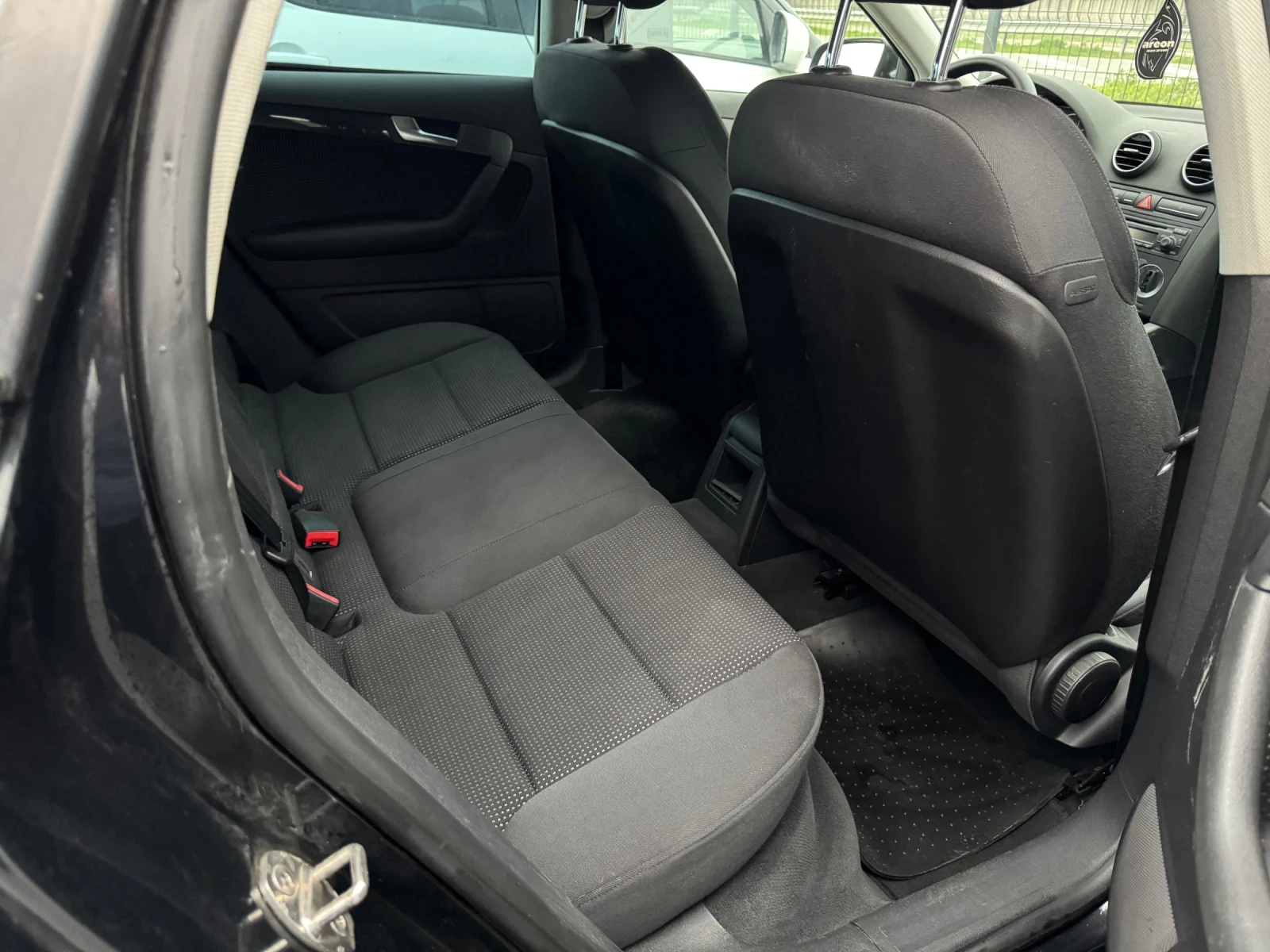 Audi A3 2.0TDI KLIMATR 6ck 213000km, снимка 11 - Автомобили и джипове - 53973701