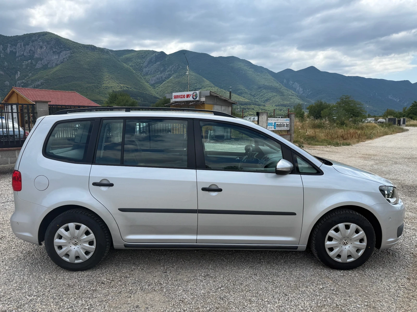 VW Touran 1.6 TDI ЧИСТО НОВ - изображение 6
