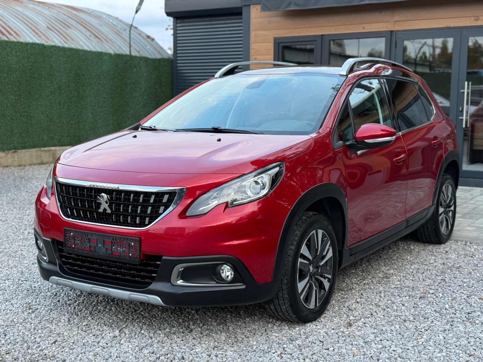 Peugeot 2008 1.6/BlueHDI/FACELIFT/Панорама/Кожа/Подгрев/Камера | Mobile.bg — изображение 1