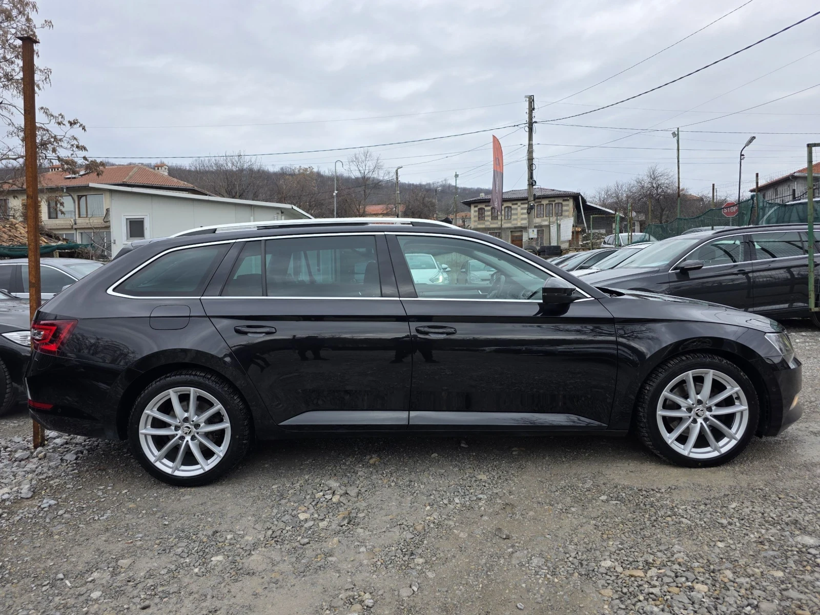 Skoda Superb 2.0 TDI 190 К.С. DSG 4X4 / ПАНО / КАМЕРА / КЕЙЛЕС - изображение 6