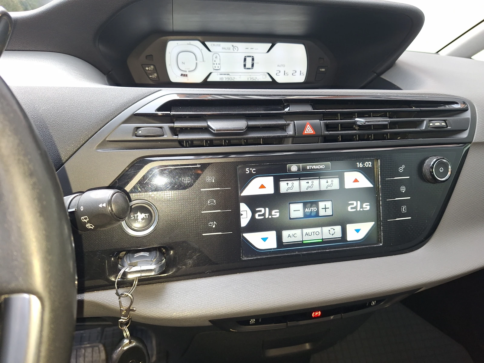 Citroen C4 Picasso 1.6 EHDI , Grand Picasso 7 места, Автоматик - изображение 4