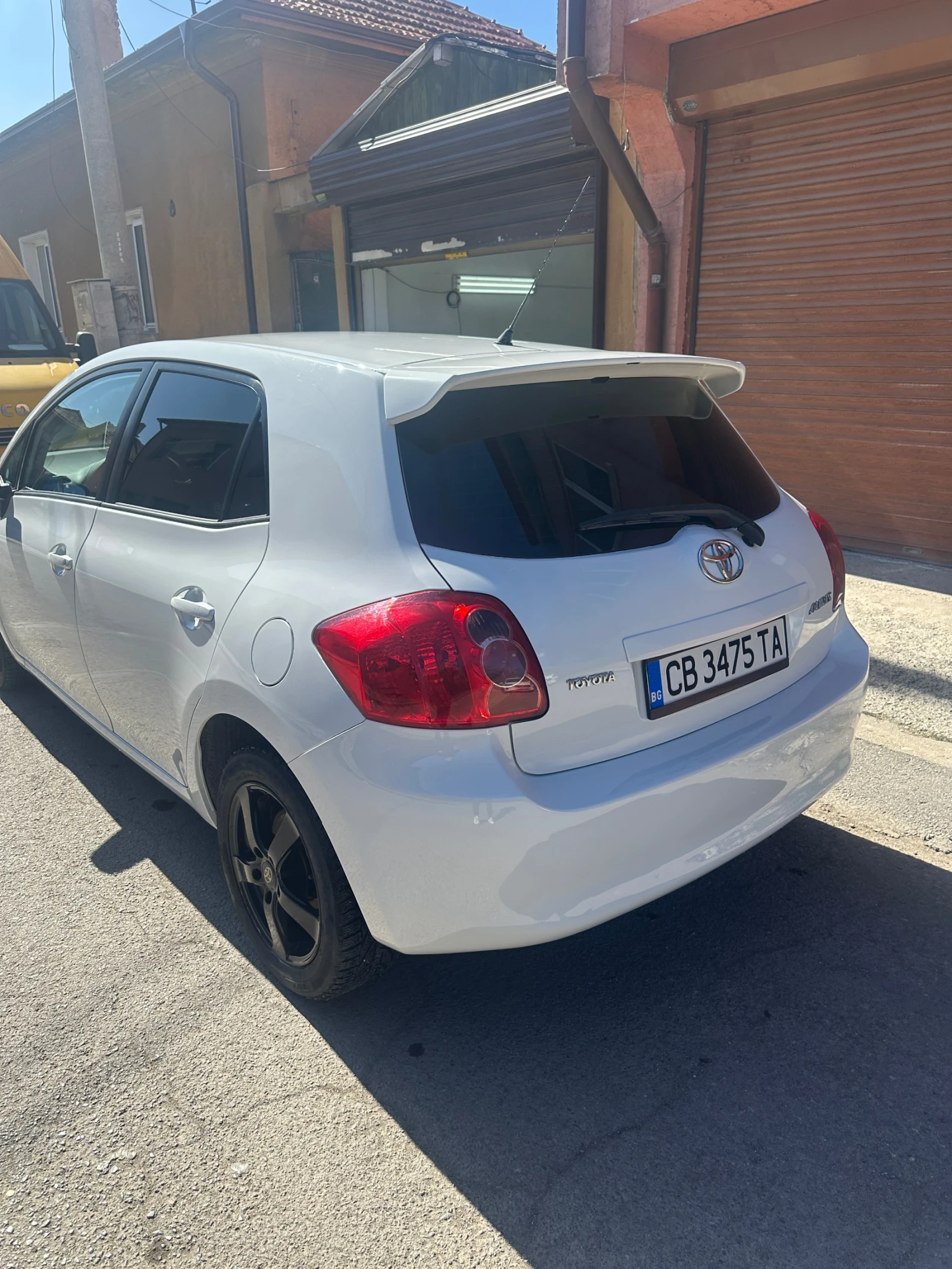 Toyota Auris 1.8, снимка 2 - Автомобили и джипове - 53797975