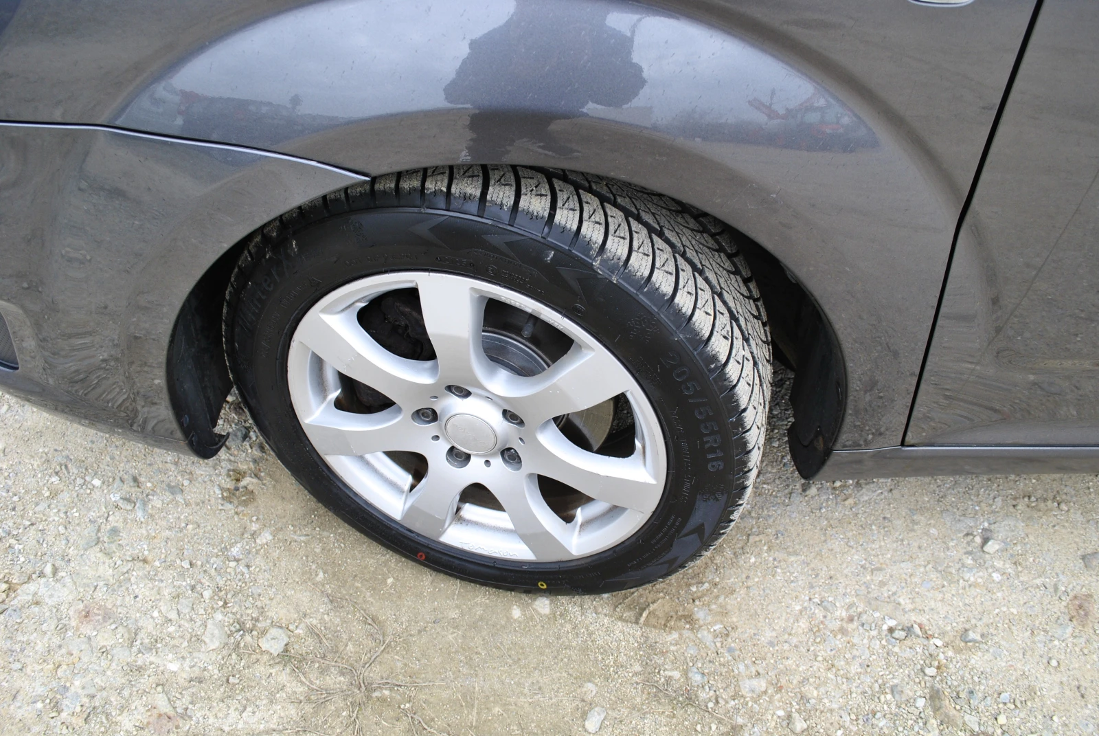 Toyota Corolla verso 2.2D-4D Facelift, снимка 13 - Автомобили и джипове - 53894000