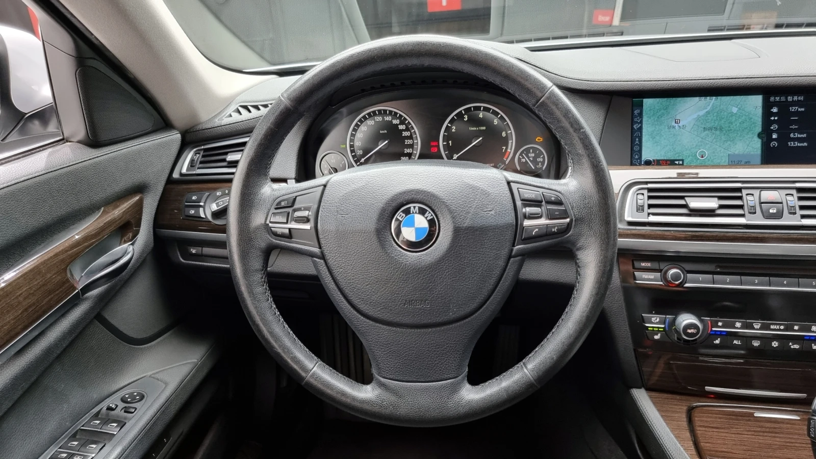 BMW 740, снимка 11 - Автомобили и джипове - 54028068