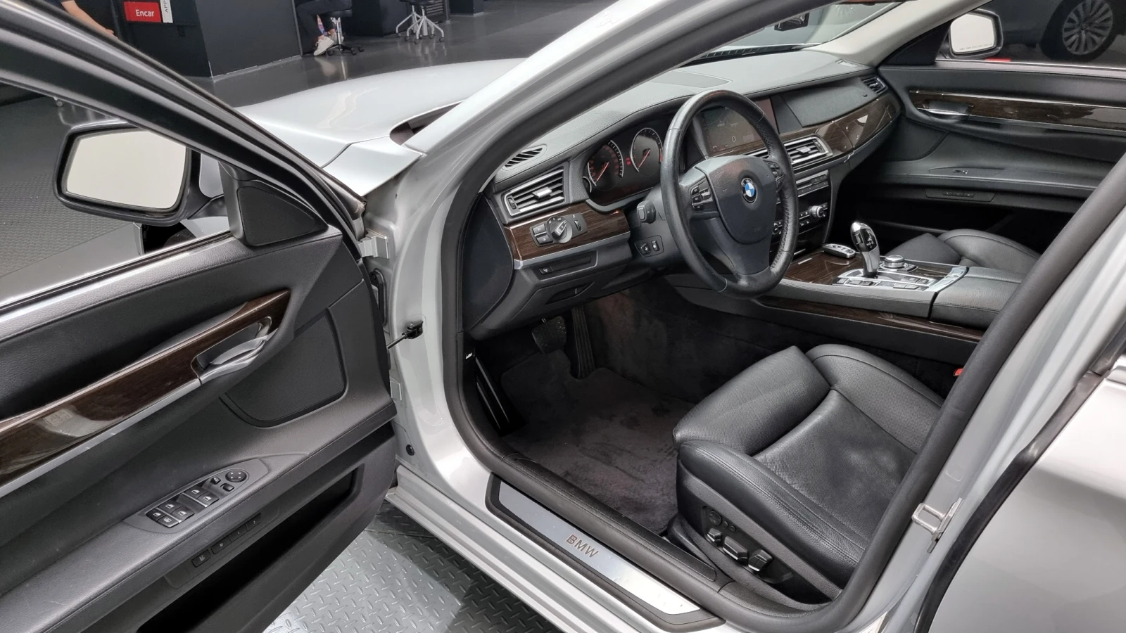 BMW 740, снимка 9 - Автомобили и джипове - 54028068