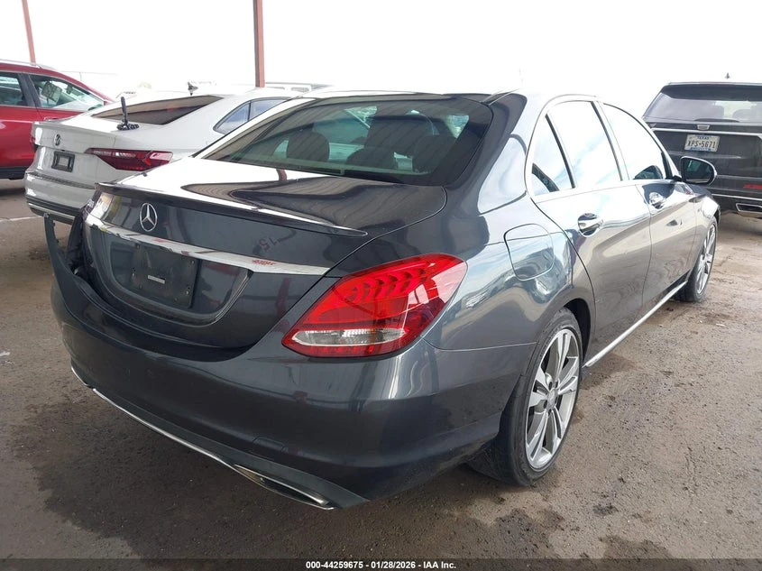 Mercedes-Benz C 300 2.0L I-4 DI, DOHC, VVT, TURBO, 241HP Rear Wheel | Mobile.bg � ����������� 4
