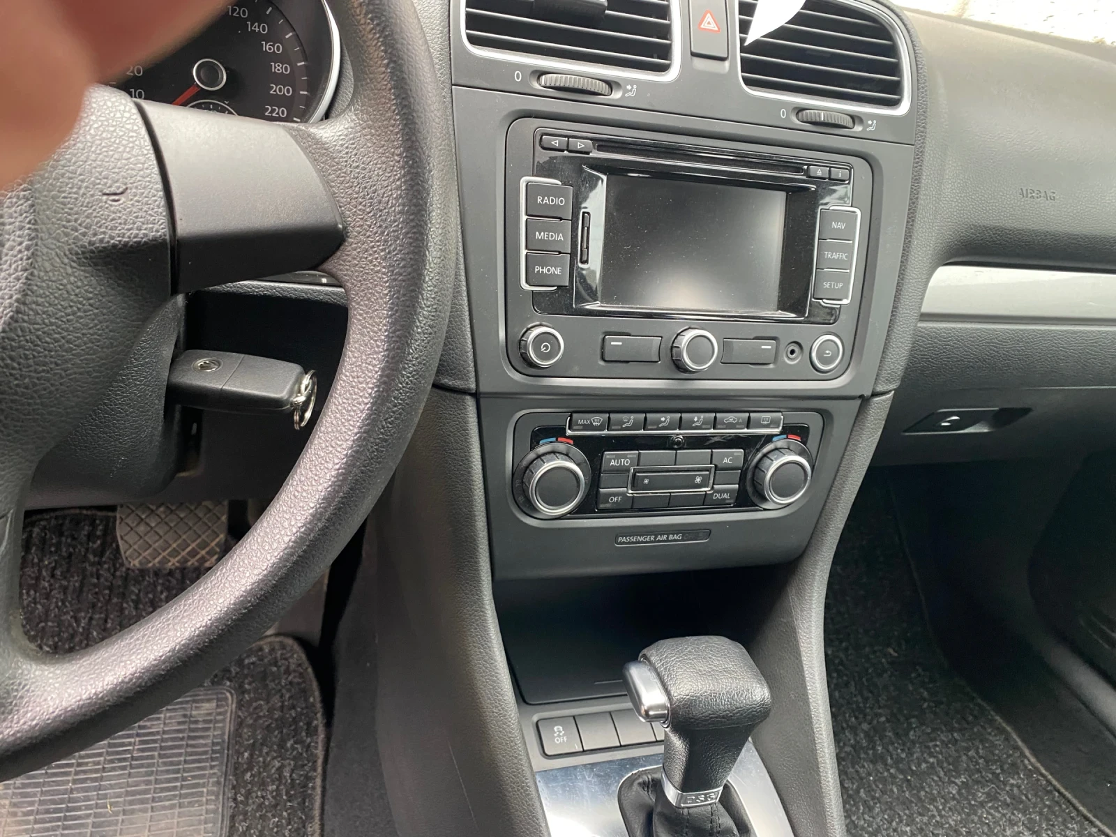 VW Golf 1.6 тди, снимка 5 - Автомобили и джипове - 54482544