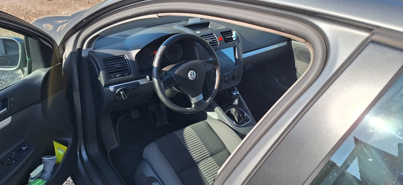 VW Golf 1.6 газ, снимка 5 - Автомобили и джипове - 54578998