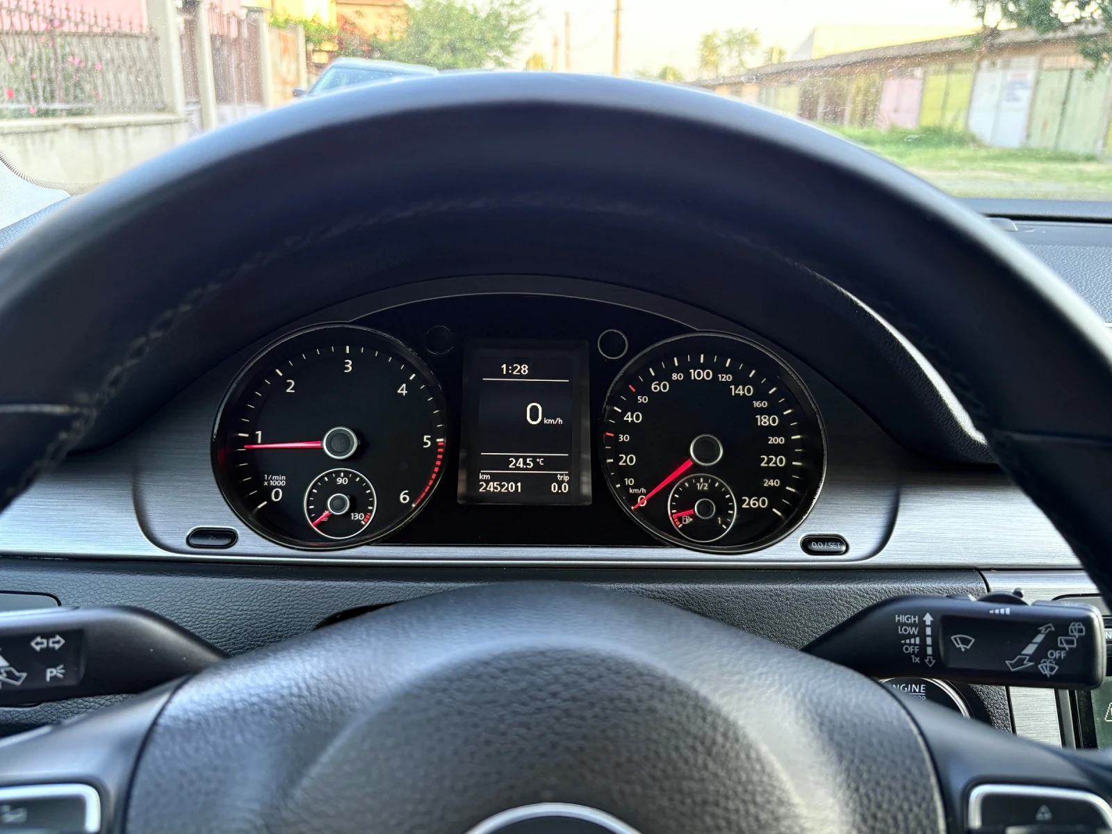 VW Passat 2.0TDI от 1-ви собственик# обслужен# , снимка 15 - Автомобили и джипове - 54795047