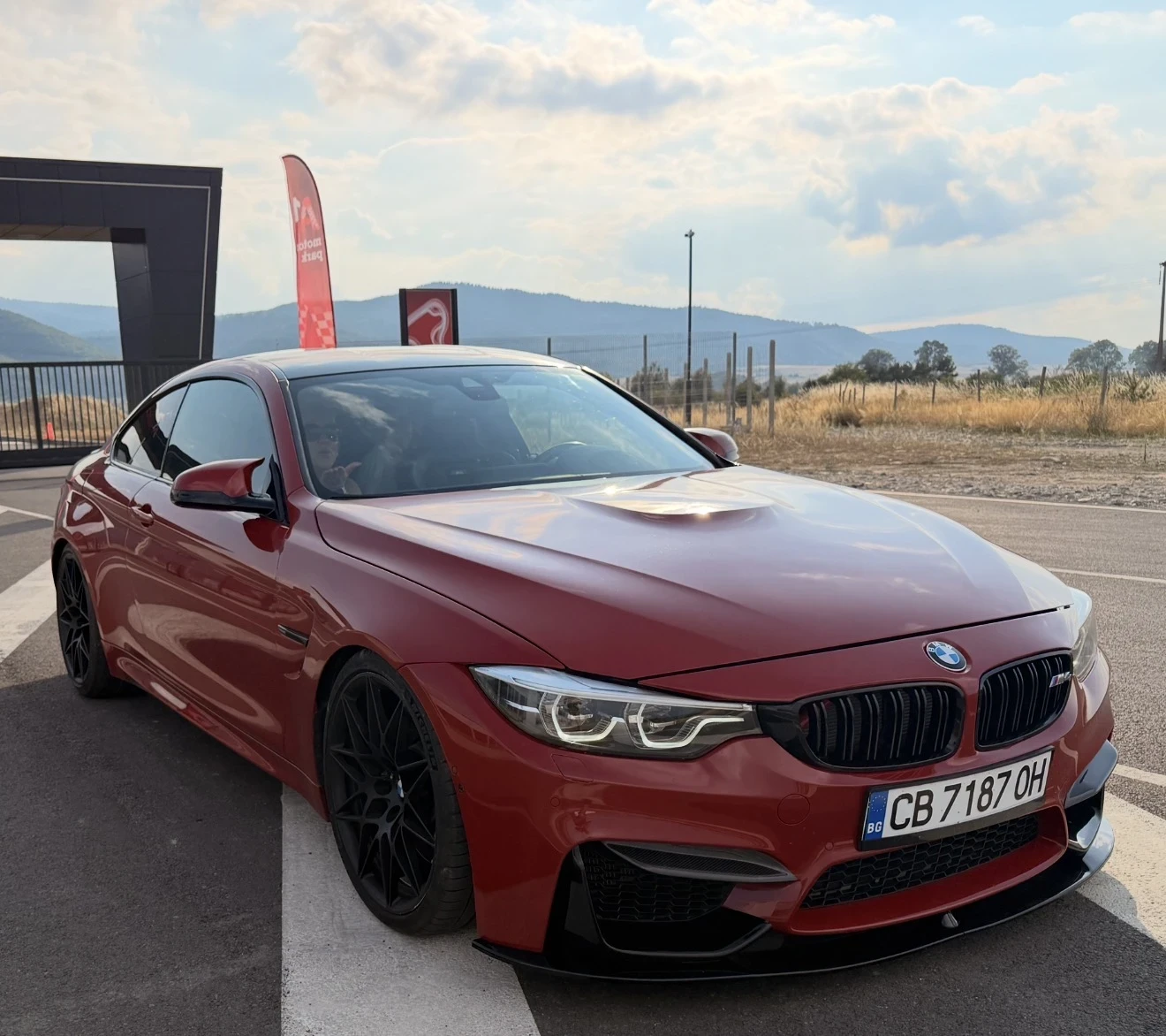BMW M4 450hp CS джанти обслужено нови гуми като нова. , снимка 3 - Автомобили и джипове - 54796198