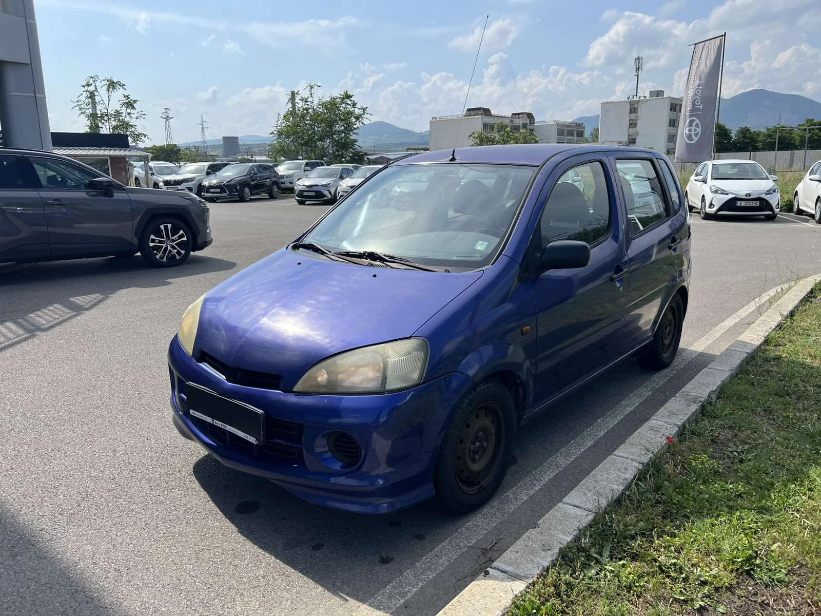 Daihatsu Yrv 1.3 Petrol, снимка 9 - Автомобили и джипове - 54830966