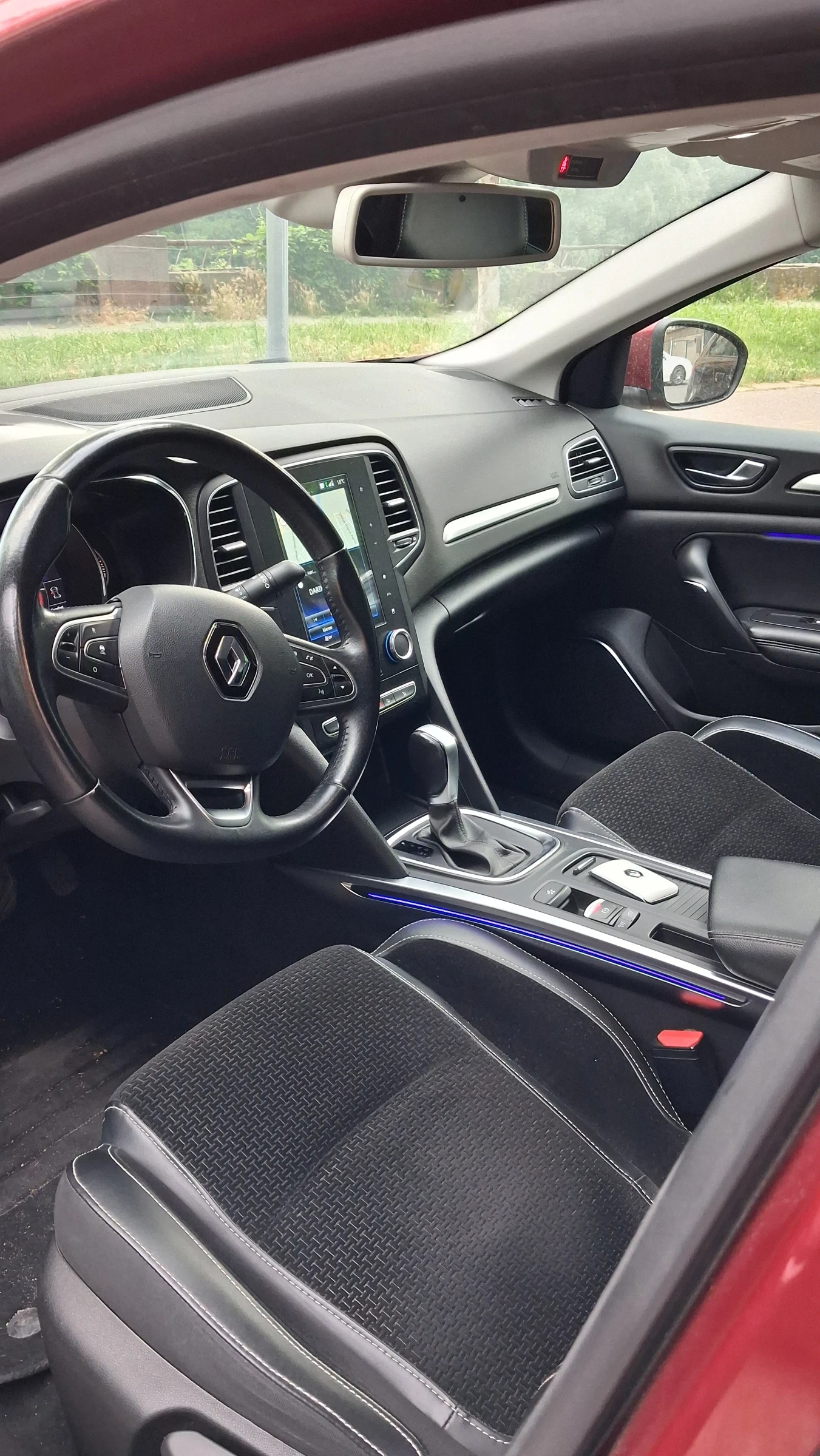 Renault Megane, снимка 4 - Автомобили и джипове - 54965129