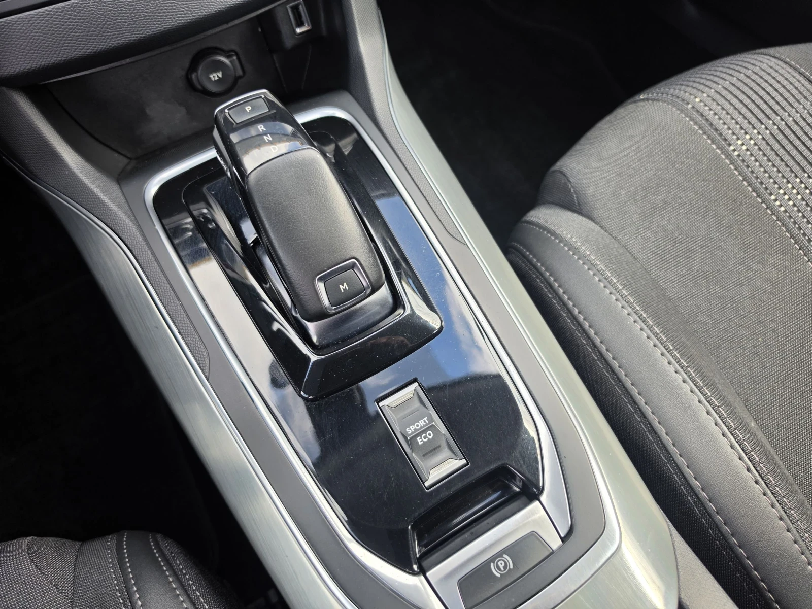 Peugeot 308 1.5HDi Automatik, снимка 14 - Автомобили и джипове - 54965512