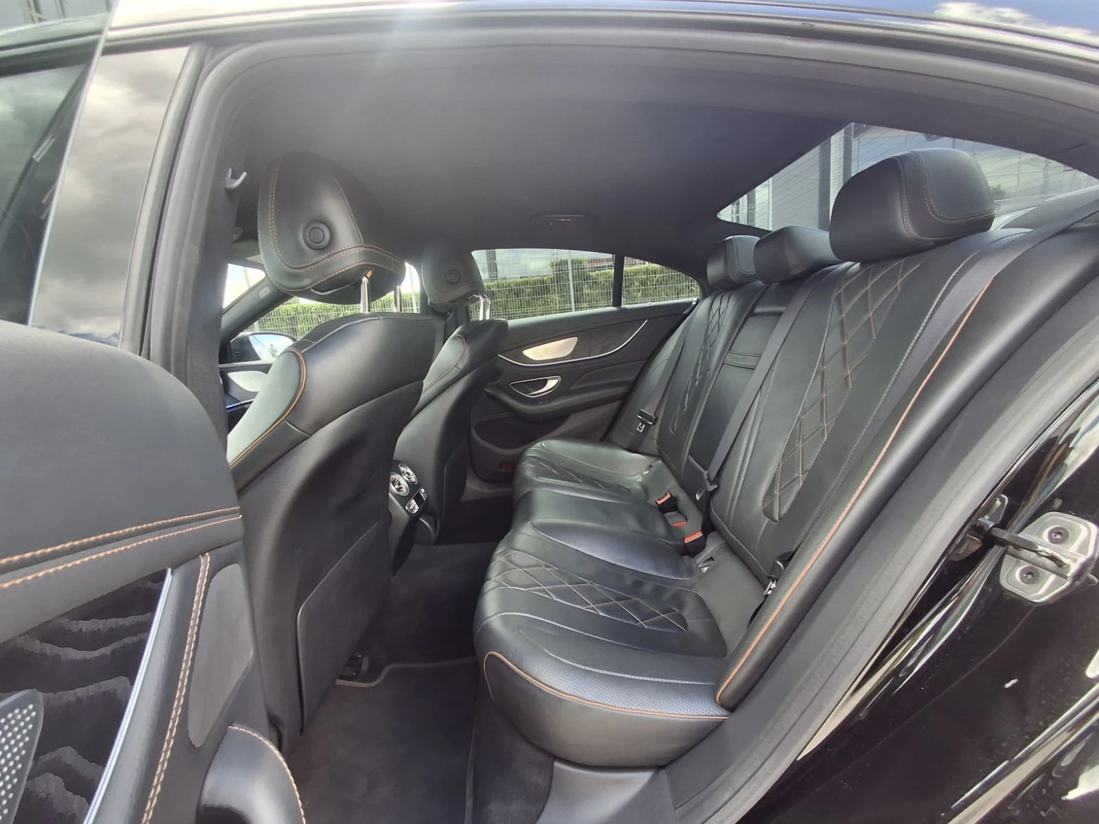 Mercedes-Benz CLS 450 4MATIC, снимка 11 - Автомобили и джипове - 55047632
