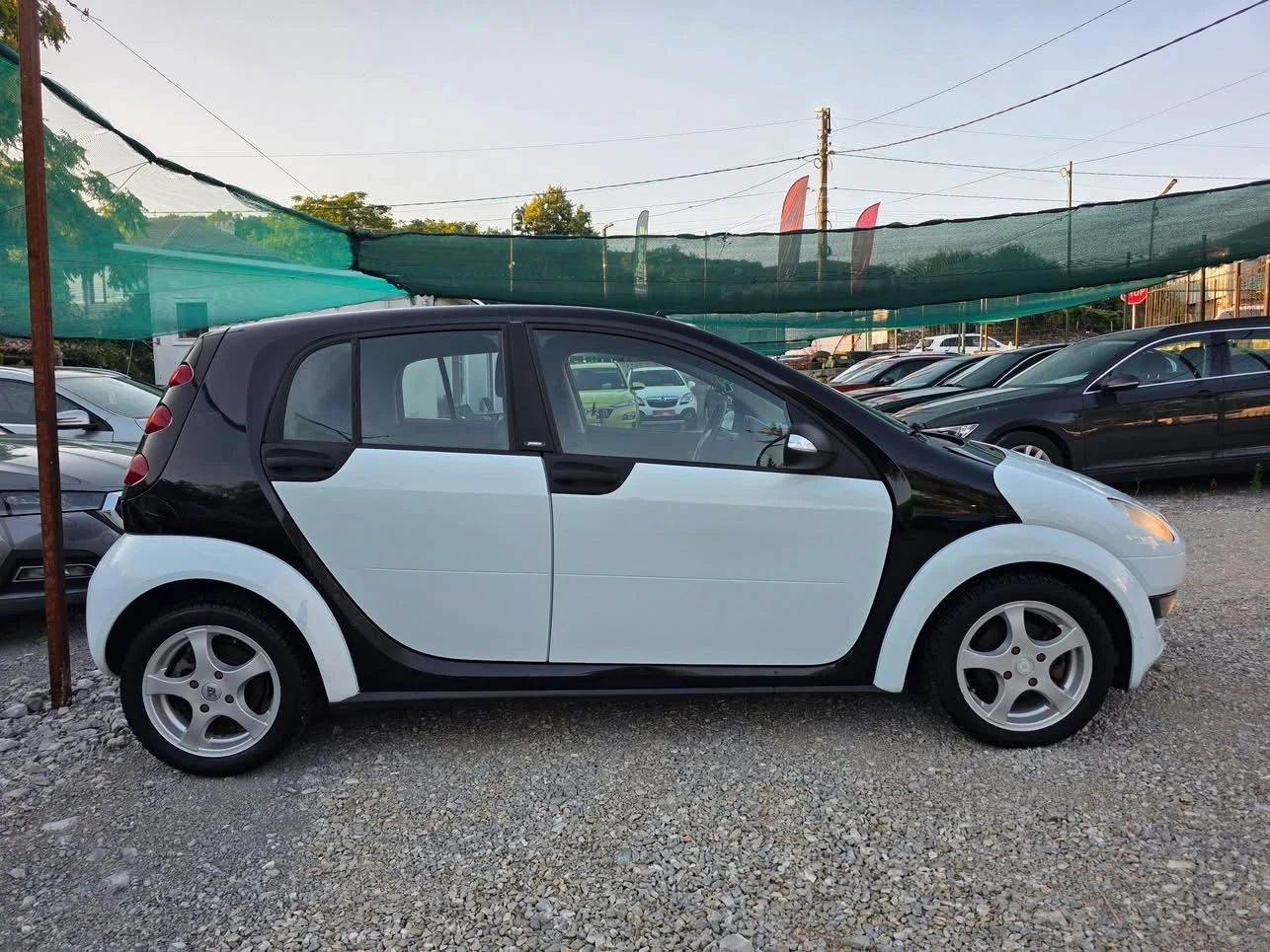 Smart Forfour 1.3i 95K.C. / КЛИМАТИК / ПАНОРАМА / , снимка 6 - Автомобили и джипове - 55289767